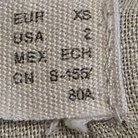 MNG Linen Hidden Button Up Blouse Cream Size 2 EUC Pleated Sleeves - Picture 7 of 7